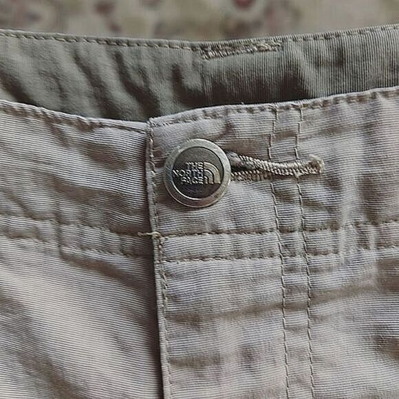 North Face nylon khaki midi hiking shorts Size 4 - Picture 6 of 15